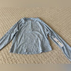NEW Women’s Top Size S